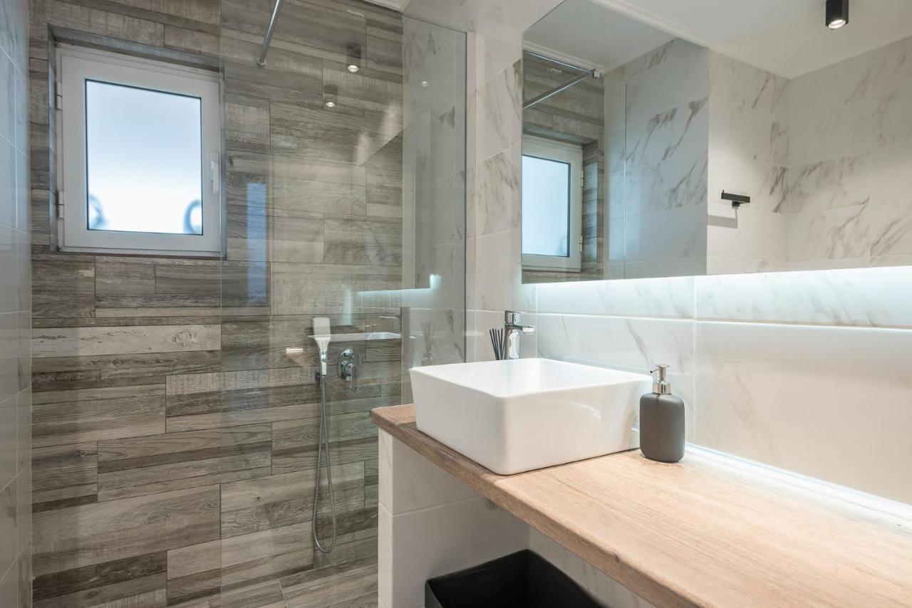 Petralona Stylish Penthouse *