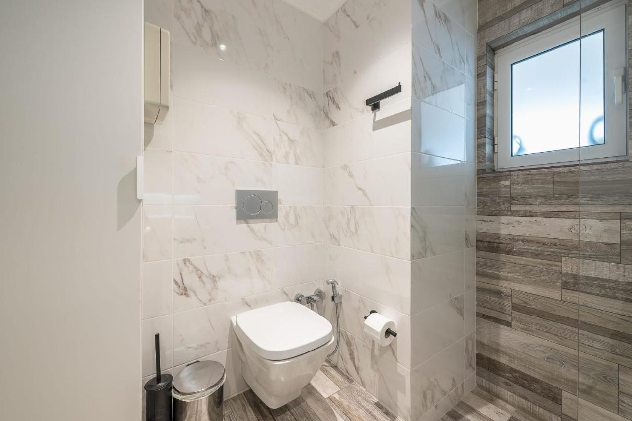 Petralona Stylish Penthouse דירה *